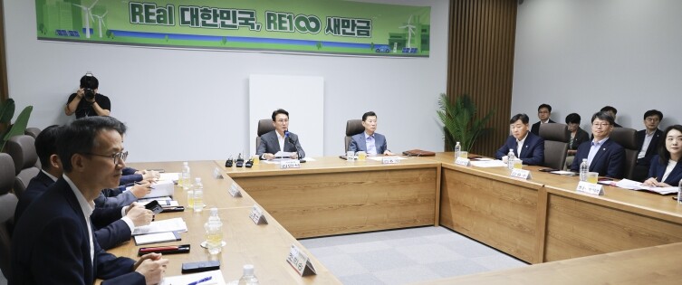 새만금, 대한민국 RE100 시대의 ...