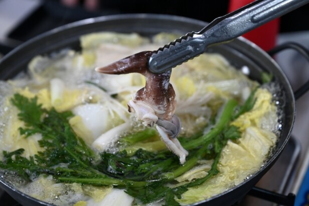 홍성군, 수요 급증에 공급량 못따라 잡는 남당항 새조개 가격 조정