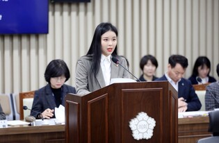 수원시의회 김소진 의원 대표발의, 시각장애인 안내견 출입보장 제도화