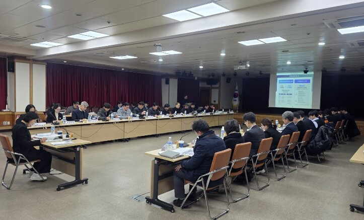 역대 최다 4.1만 명 달린다… &#...