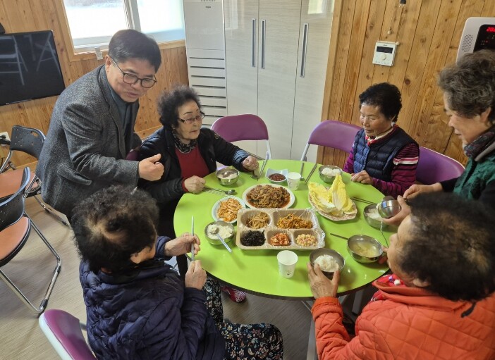 강진군 “고기 한 점에 웃음꽃” ‘우...
