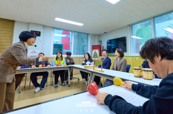 이재명  대통령 부부, 충북 장애인종...