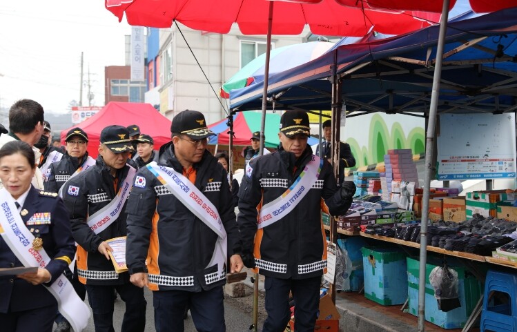 충남소방본부, 명절 대비 전통시장 화...