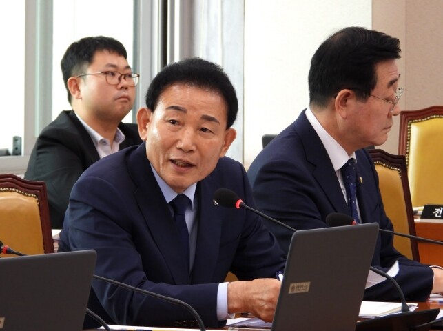 박용갑 의원, 설 귀성길 'A...