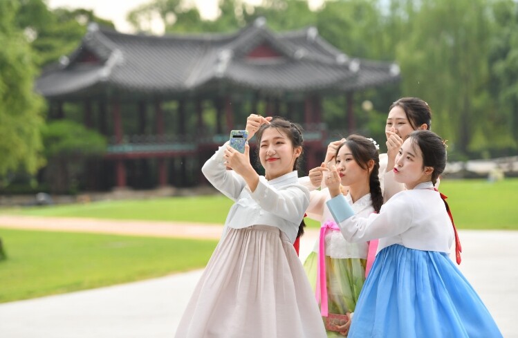 광한루원 ‘한복 인생샷’ 더 편하게...