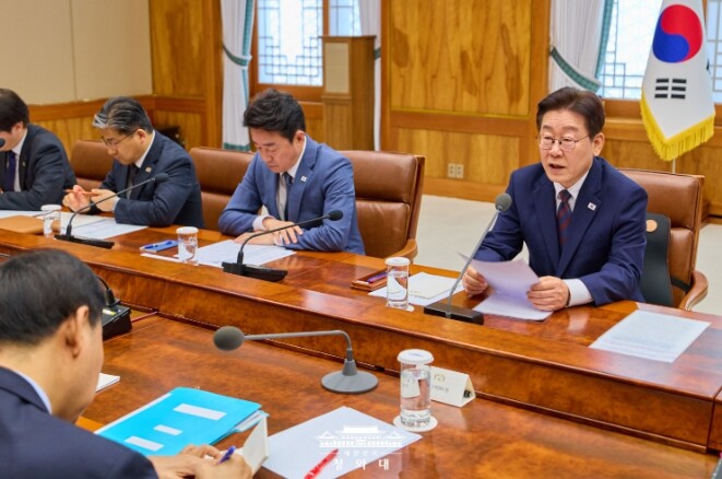 이 대통령 "최악 상황 염두...