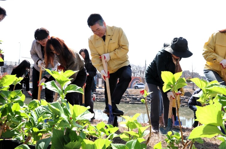부안군, 제81회 식목일 기념행사 개...