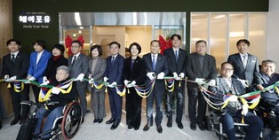 ‘미용~샴푸 논스톱’ 강서 장애인 친화미용실 ‘헤어포유’ 개소