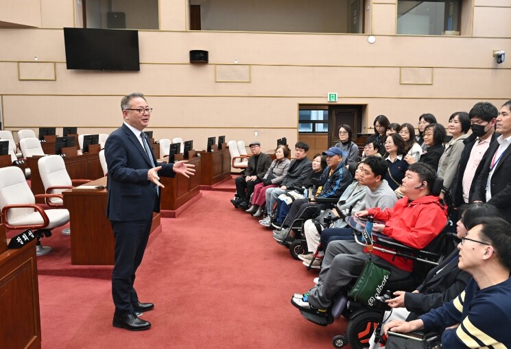 경남도의회, ‘중도장애인 전환재활 조...