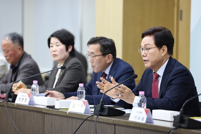 경남도, 문화예술단체와 발전 방안 머...