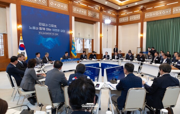 이재명 대통령, 한국노총과 간담회…&...