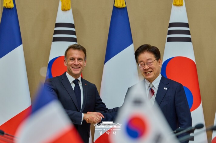 한-프랑스 정상 "호르무즈 해협 내 안전한 해상수송로 확보 협력"